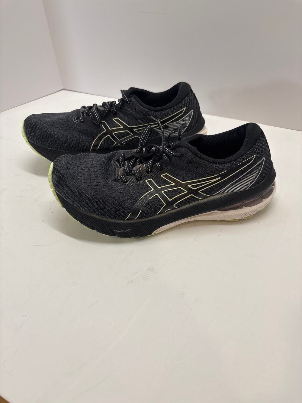 ASICS GT-2000 10 Women’s 7.5 Black Running Athletic Shoes FlyteFoam